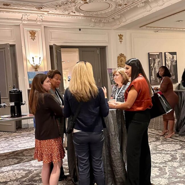 13 Advancing Women - Photo 3