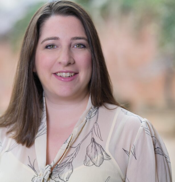 Lisa Savitt - Photo 2